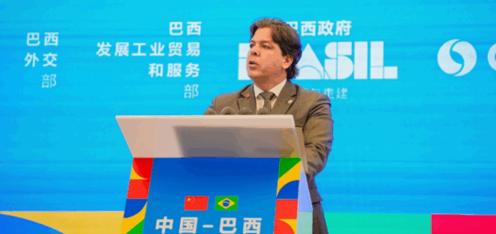 China e Brasil fortalecem parcerias estratégicas em telecomunicações e tecnologia, com foco na transformação digital, expansão do 5G e investimentos internacionais.