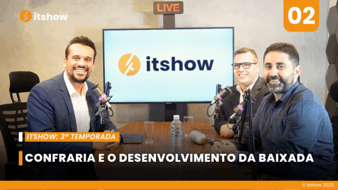 Executivos de tecnologia durante gravação do podcast Itshow, discutindo o papel da Confraria Tech Leaders no avanço da Transformação Digital na Baixada Santista.