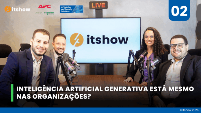 Raphael Carvalho, Beatriz Carvalho e Davi Medeiros durante a gravação do episódio de Infra Talks, discutindo eficiência energética em data centers e soluções sustentáveis no modelo One Stop Shop infraestrutura de TI.